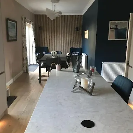 Ultra Stylish Furnished In * Edinburgh