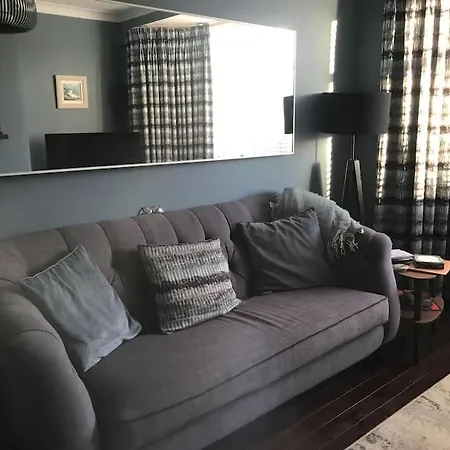 Ultra Stylish Furnished In Feriehus Edinburgh
