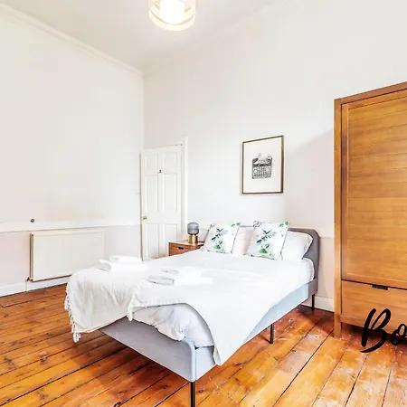 Apartment Belleville Central St James Quarter Free Offsite Parking & Views By Bonjour Residences