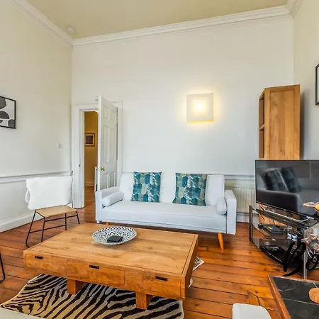 Apartment Belleville Central St James Quarter Free Offsite Parking & Views By Bonjour Residences *