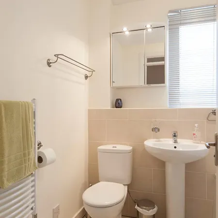 Apartment Logie Green Road