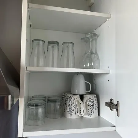 Apartment Modern 2 Bed With Stunning Seaside View