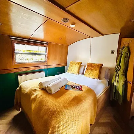- Houseboats Bateau-hôtel Édimbourg