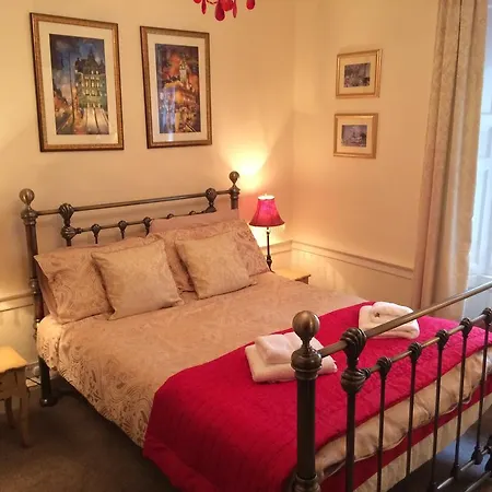 Apartment City Centre Rose Street Edinburgh