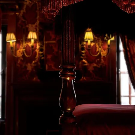 The Witchery Hotel 5*