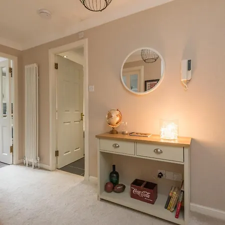 Lejlighed Cosy Roseburn Apartment, - 2 Bedrooms, Free Parking