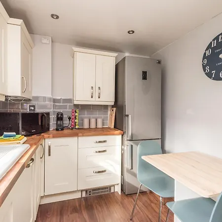 Cosy Roseburn Apartment, - 2 Bedrooms, Free Parking Lejlighed Edinburgh
