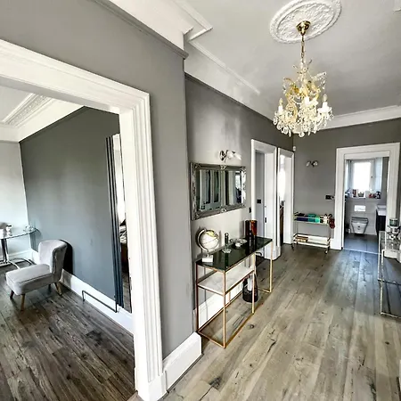 Immanuel House - Modern Luxury Victorian 1872 - Ultrafast Starlink Wifi & Free Parking Edimburgo