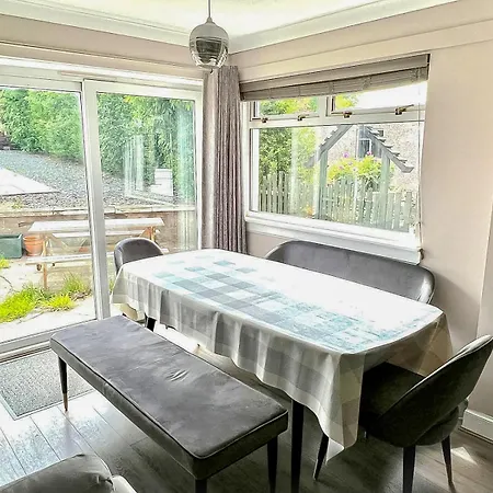 Immanuel House - Modern Luxury Victorian 1872 - Ultrafast Starlink Wifi & Free Parking
