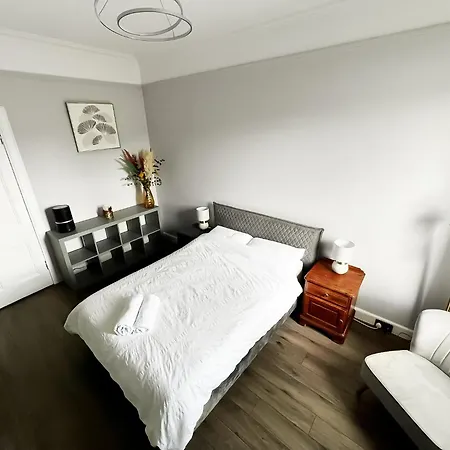Immanuel House - Modern Luxury Victorian 1872 - Free Parking & Superfast Fibre Optic Wifi Edinburgh
