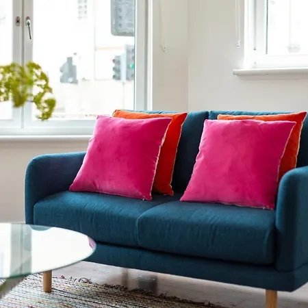 Ground Floor 2 Bed Flat Slateford Эдинбург