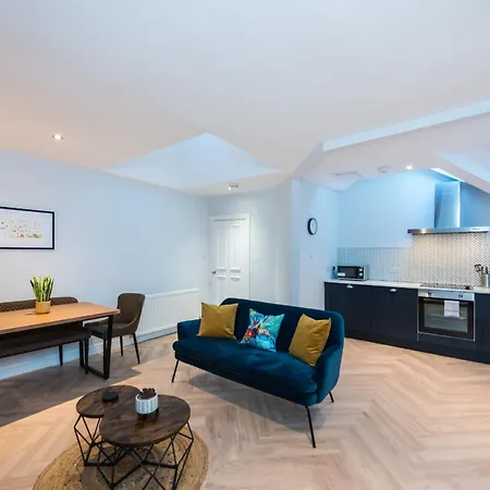 Quiet, 2 Bedroom Royal Mile Gem Edynburg