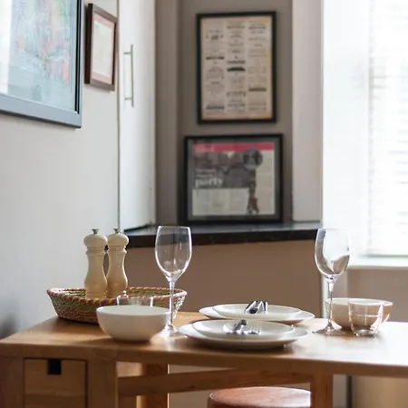아파트 Charming Grassmarket 1 Bed Castle Pad