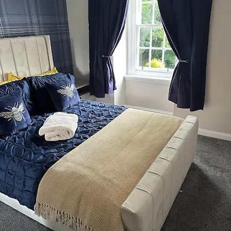 Tatil Evi Cameron Coach House - Luxury 3 Bed Home With Free Parking Murrayfield *