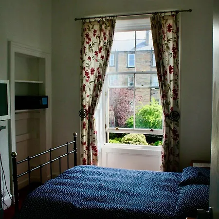 Argyle Backpackers *