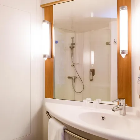 Отель Ibis Centre South Bridge - Royal Mile