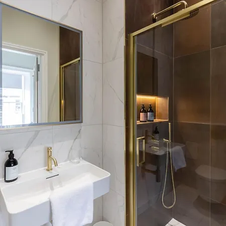 Dragon Luxury Serviced At Walker Street شقة *