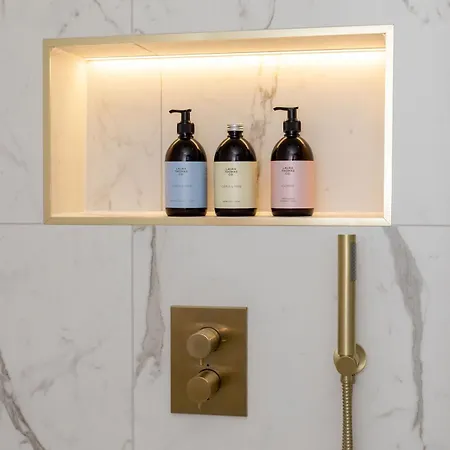 Dragon Luxury Serviced At Walker Street *