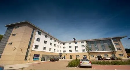 Travelodge Airport Hotel 2*