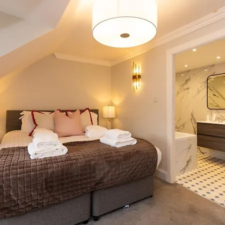 Apartment Righ - Luxurious Centre Three Bedroom Edinburgh