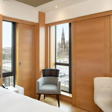 Market Street Hotell 4*