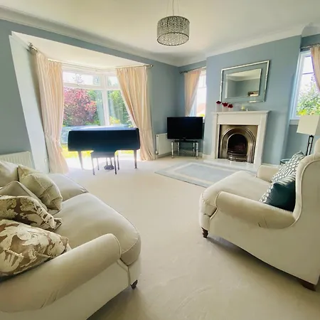Gorgeous Family 15 Mins From Centre Villa Edinburgh