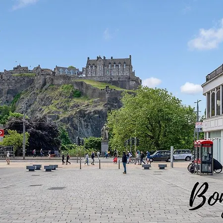 Voltaire - New Town 3br-2ba, Castle Street By Bonjour Residences Edinburgh