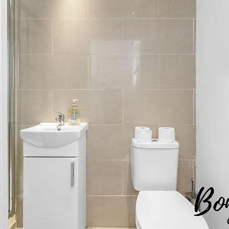 Apartment Voltaire - New Town 3br-2ba, Castle Street By Bonjour Residences *