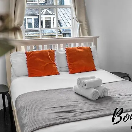 Voltaire - New Town 3br-2ba, Castle Street By Bonjour Residences Apartamento *