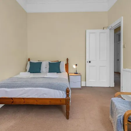 Marchmont Traditional