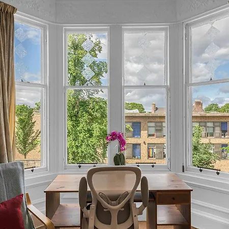 Апартаменты Marchmont Traditional *