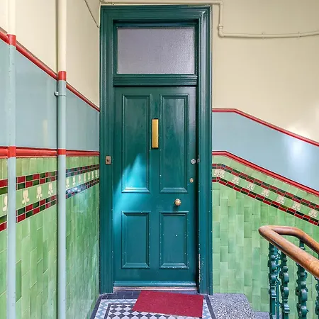 Marchmont Traditional *