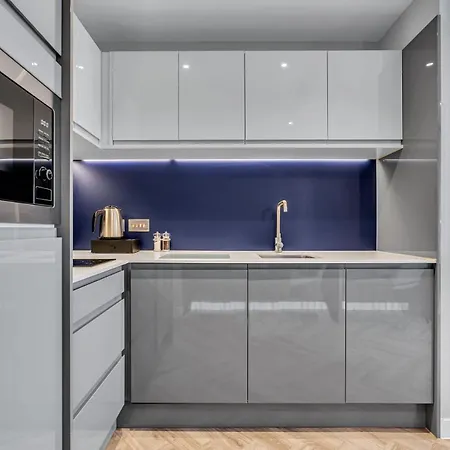 Roomzzz 4* Edimburgo