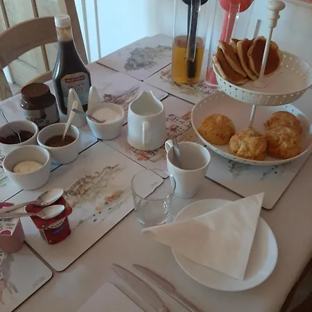 Another Bed & Breakfast *
