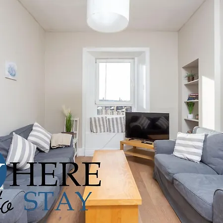 Bright 2 Bed By Rodney St Apartment