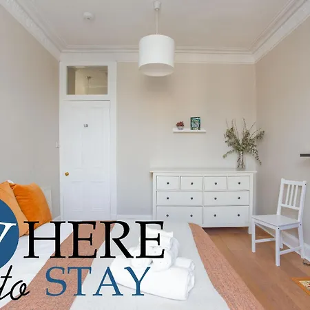 Bright 2 Bed By Rodney St Edinburgh