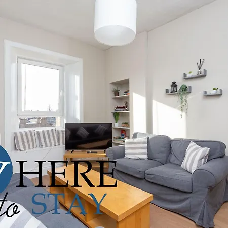 Bright 2 Bed By Rodney St