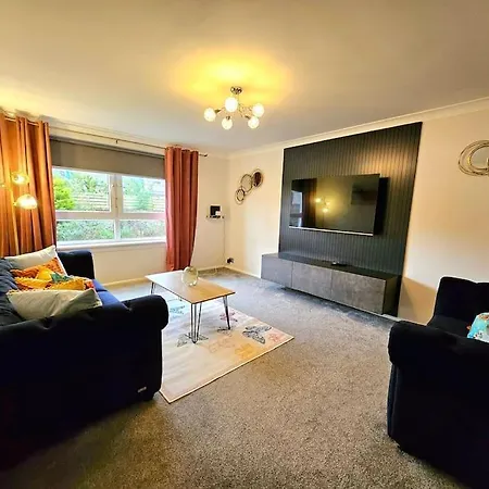 Lovely 3 Bedroom By Sensational Short Lets & Service With 6 Beds Edinburgh