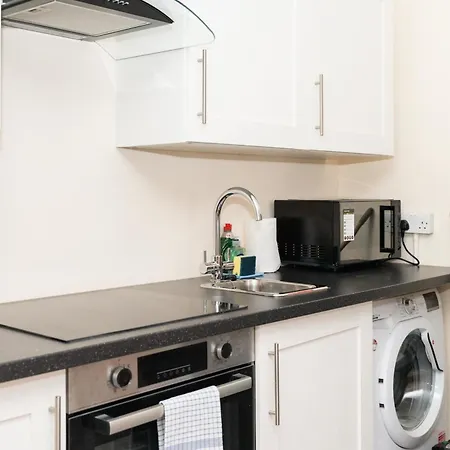 Brilliantly Located 2bd Flat Heart Of Edinburgh! * Edinburgh
