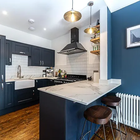 Montgomery Large 2 Bedroom Flat - 5 Mins Walk To Centre شقة *
