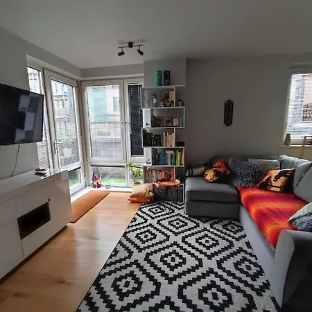 Flat With Balcony. Parking Included. Edinburgh