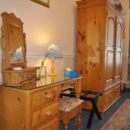 Ashdene House 4*