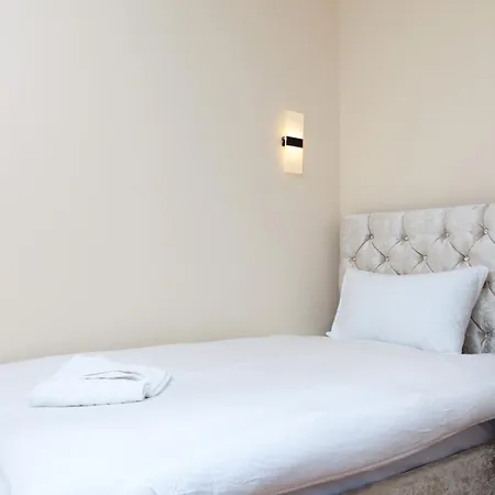 Luxe Arthurs Seat View Townhouse With Hot Tub Edynburg