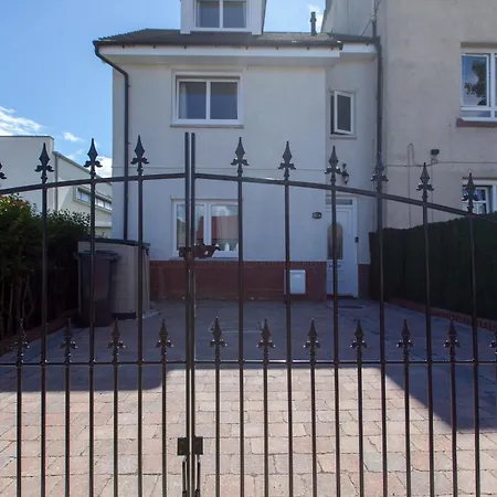 Luxe Arthurs Seat View Townhouse With Hot Tub Appartement