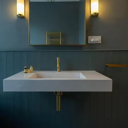 Luxury Nests - Johnnie Walker 2