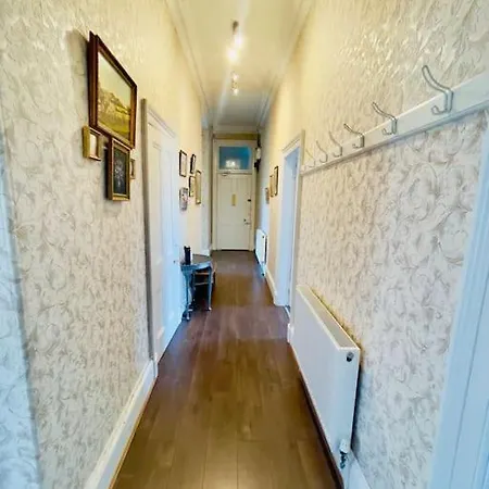 Lauriston Park Lejlighed *