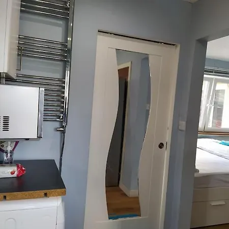 Апартаменты Studio Flat, Frequent Buses, 1-minute Walk To Bus Stop, 15 Minutes To City Center *