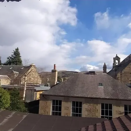 Double Ensuite Room, 1-minute Walk To Bus Stop Accommodatie bij particulieren Edinburgh