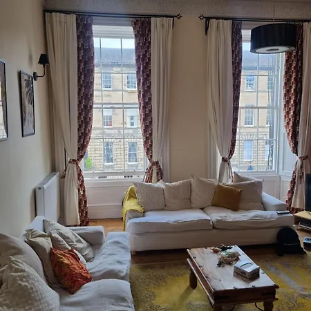 3 Double-bed Georgian In Prime Location * Edinburgh