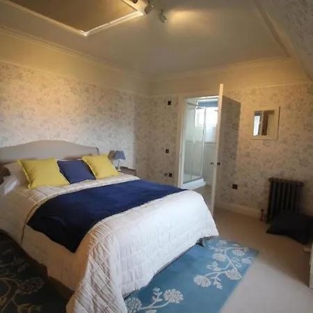 Flat On Ramsay * Edinburgh